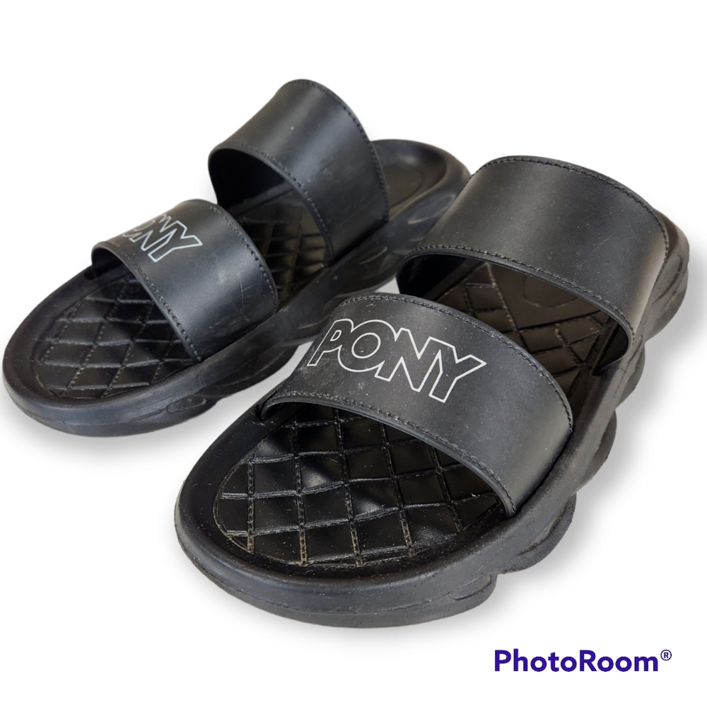 PONY WAVE Black and White pool slides size 9